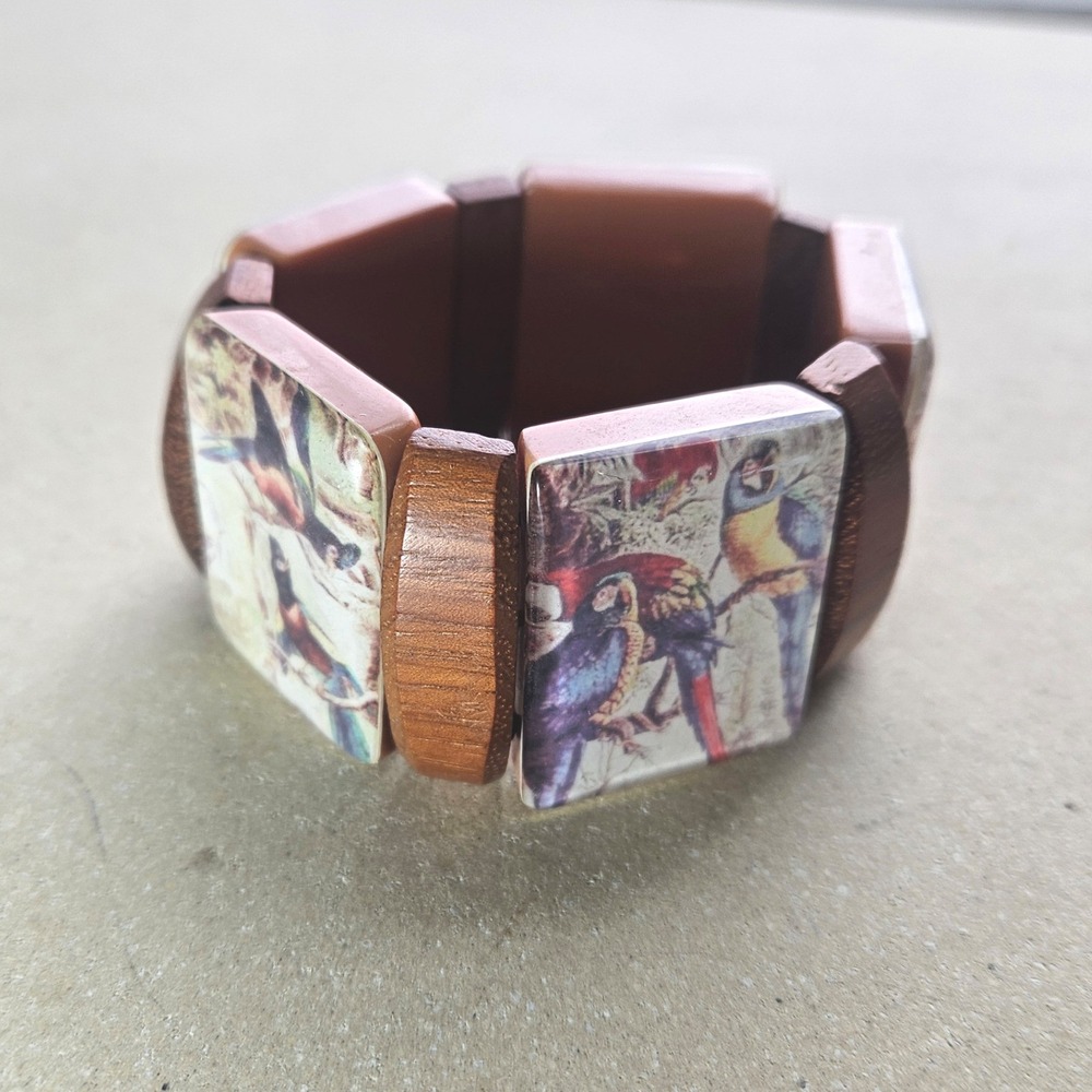 Vtg 50s 60s Wood Resin Parrot Bird Stretch Bracelet Tropical Hawaiian Brown
